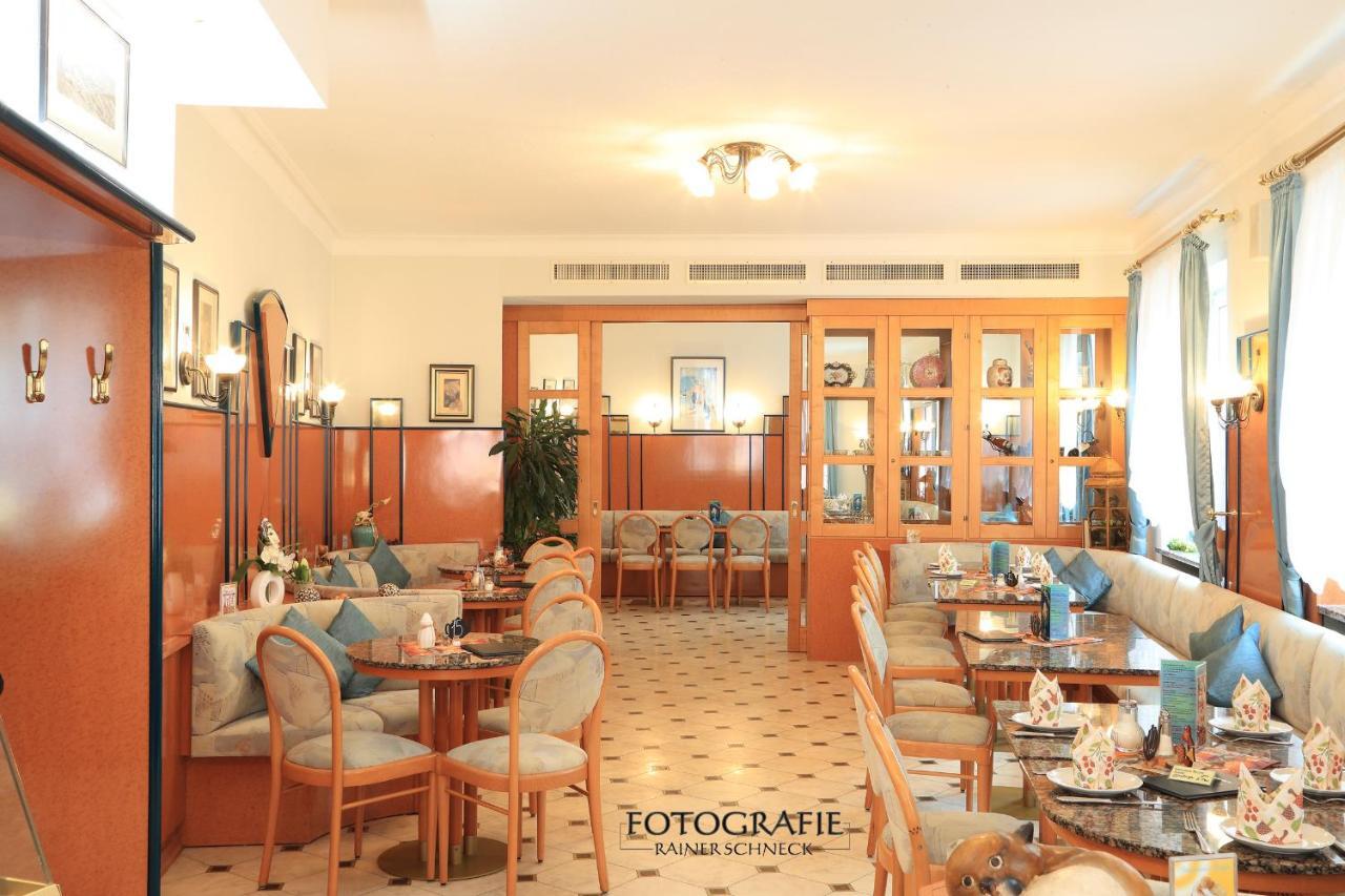 Hôtel Cafe Am Donautor à Kelheim Extérieur photo