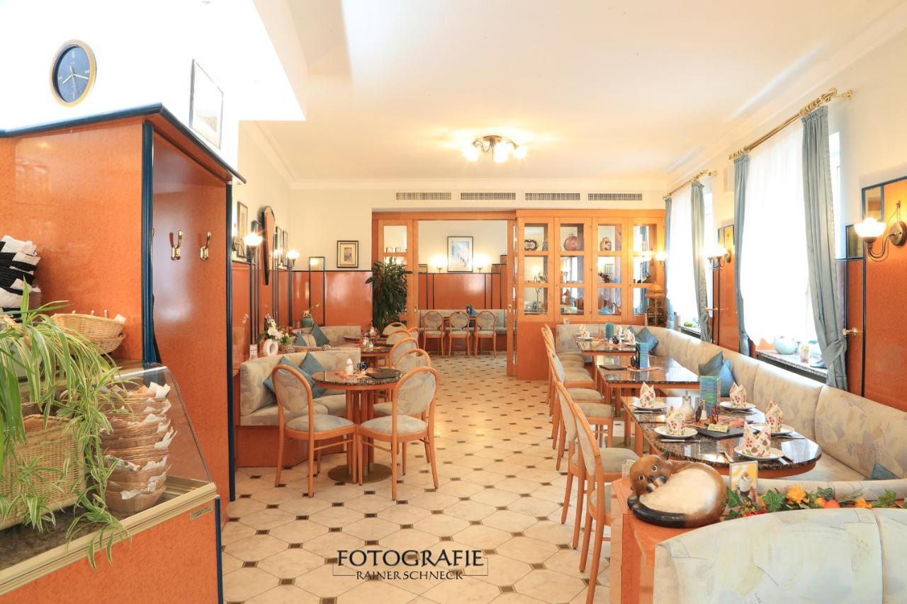 Hôtel Cafe Am Donautor à Kelheim Extérieur photo